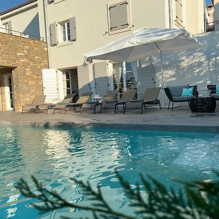 Exceptional 5 Star With Breathtaking Views, Sauna And Fitness * Momjan