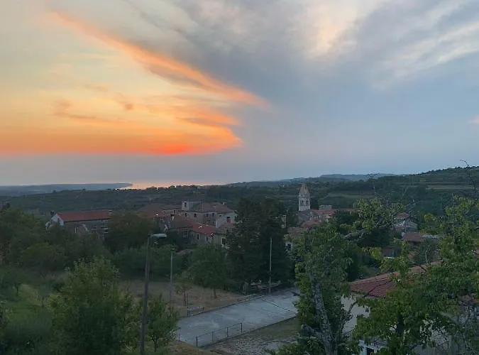 Exceptional 5 Star With Breathtaking Views, Sauna And Fitness Momjan